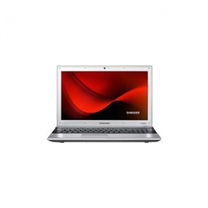 SAMSUNG RV511-S02 / i3 380 / 15.6" HD / 4 Gb / 250 / GF315 512Mb / DVDRW / WiFi / BT 3.0 / CAM / W7 HB / крышка Silver