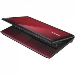 SAMSUNG R780-JT01 / i3 370M / 17.3" HD+ / 4096 / 500 / HD5470 (1024) / DVDRW / WiFi / BT / W7 HP / Red